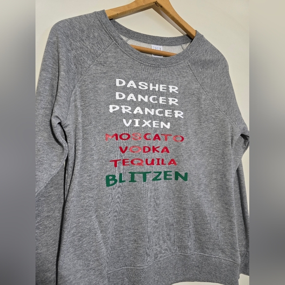 NWT Christmas humor/funny sweatshirt Size small - Picture 2 of 5